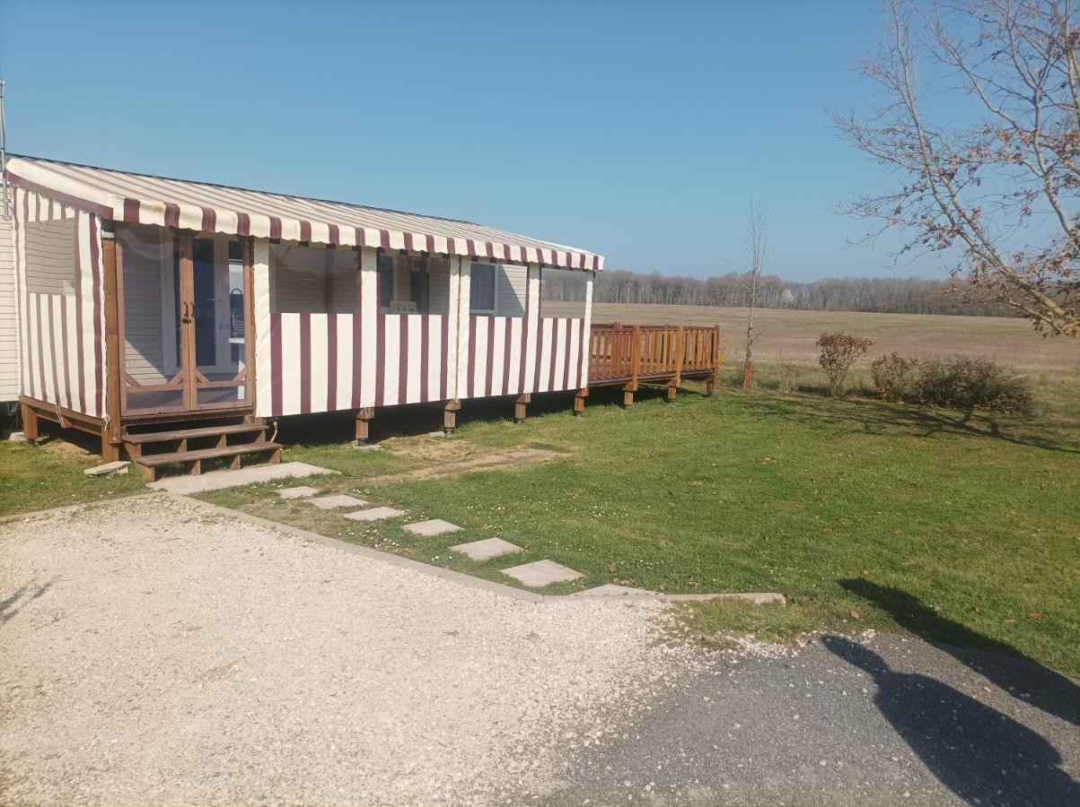 Mobil Home Le Galland De Dugny Onzain Exterior foto
