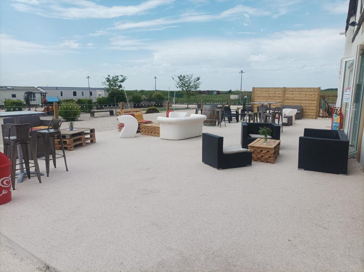 Mobil Home Le Galland De Dugny Onzain Exterior foto
